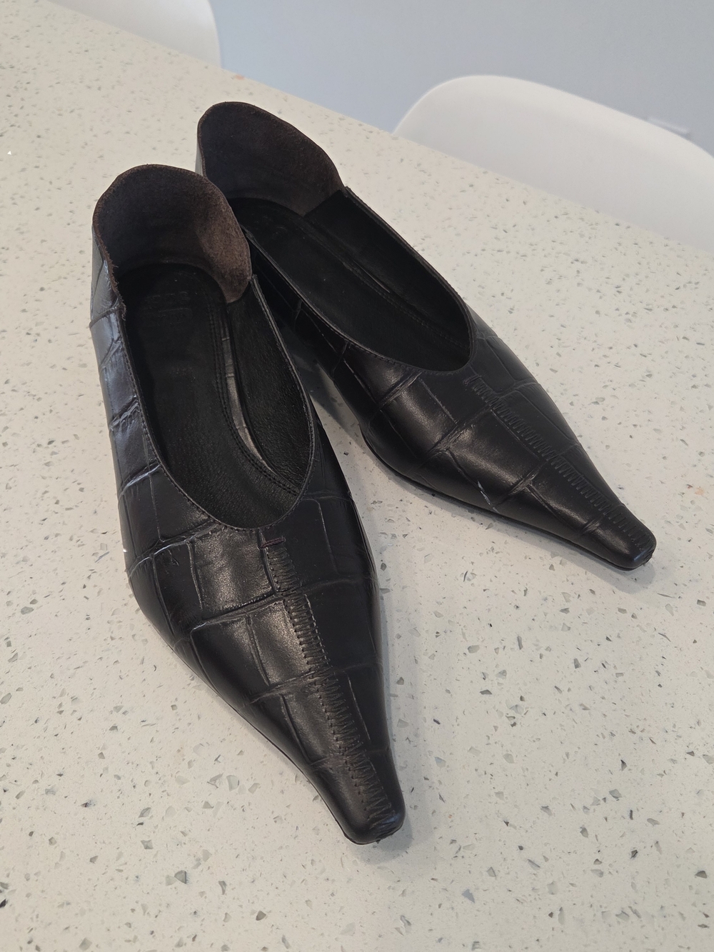 Black Croc-Embossed Pointed Toe Leather Flats - Picture 12 of 13